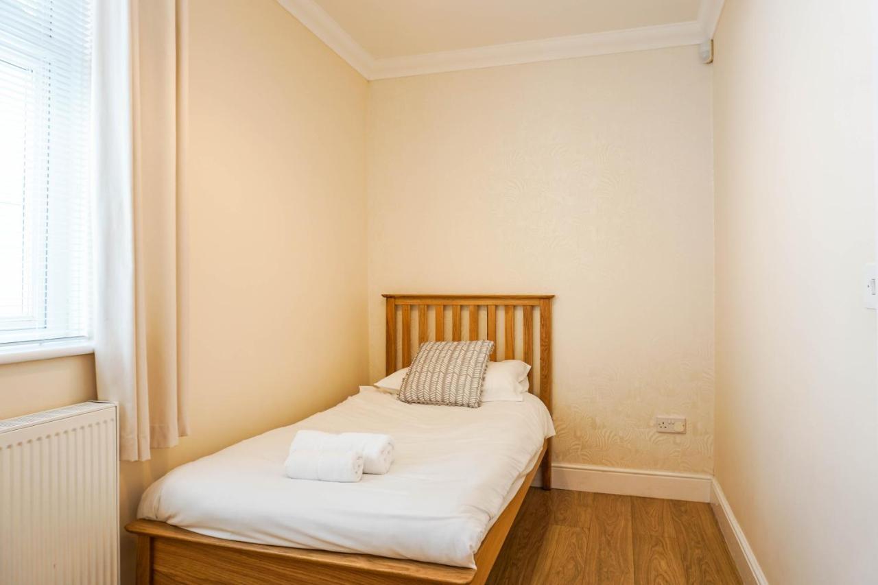 The Beach House - Fully Refurbed March 2024 Oystermouth Εξωτερικό φωτογραφία