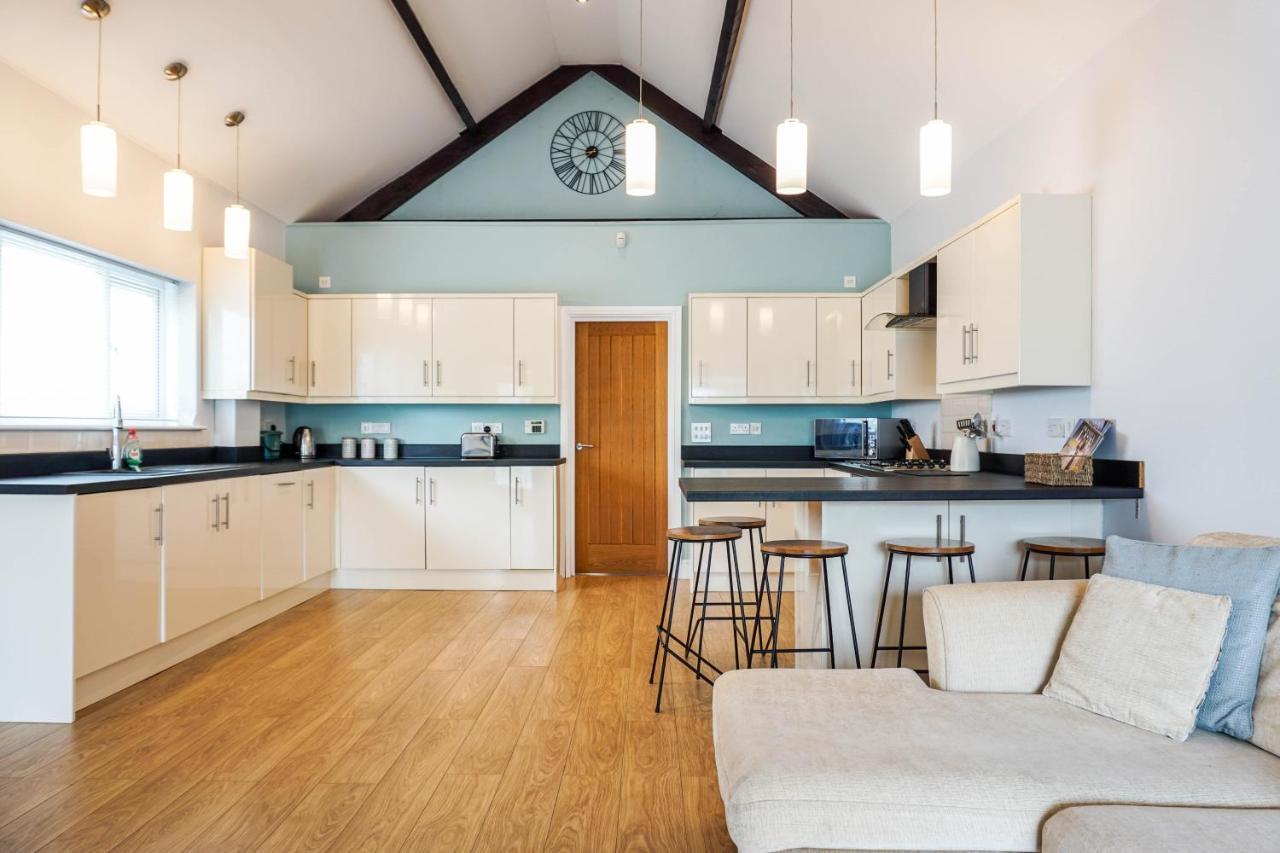 The Beach House - Fully Refurbed March 2024 Oystermouth Εξωτερικό φωτογραφία